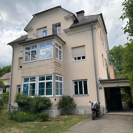 Lejlighed Grosszuegige Altbau-wohnung Mit Loggia & Gruenblick Klagenfurt am Woerthersee