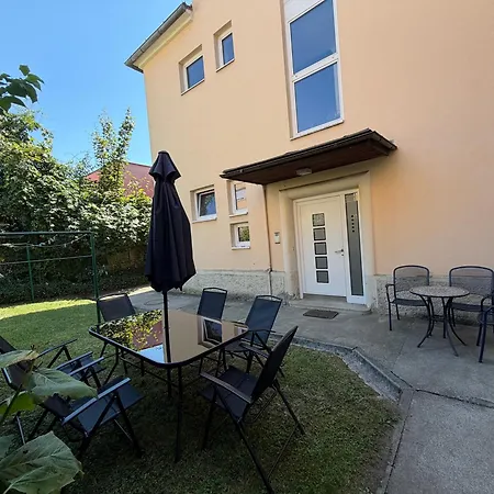 Grosszuegige Altbau-wohnung Mit Loggia & Gruenblick Apartament Klagenfurt am Woerthersee